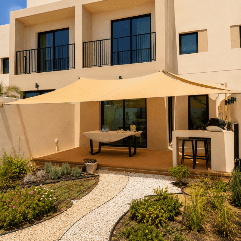 Al Tannaf - Sunny outdoor shade (1)